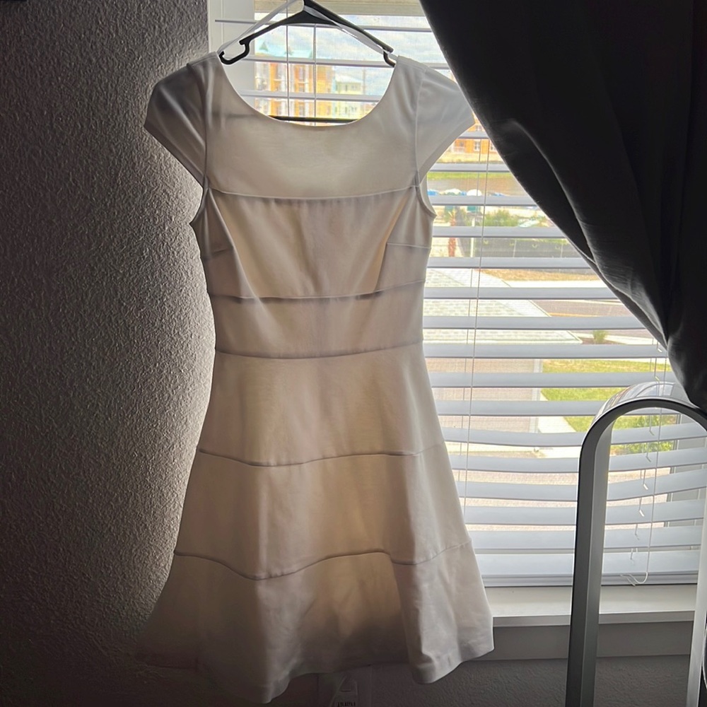 White banana republic dress